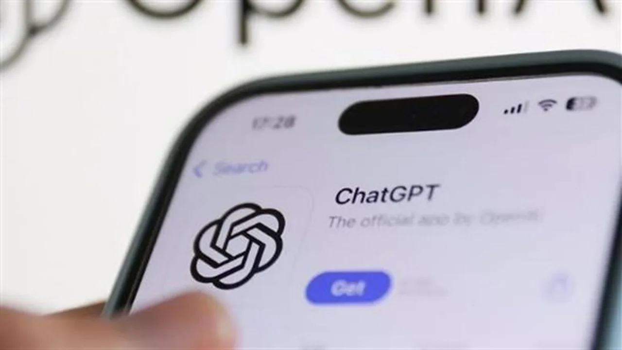 مخاطر الخصوصية.. هل تنتهك منصة ChatGPT سرية بيانات المستخدمين الحساسة؟